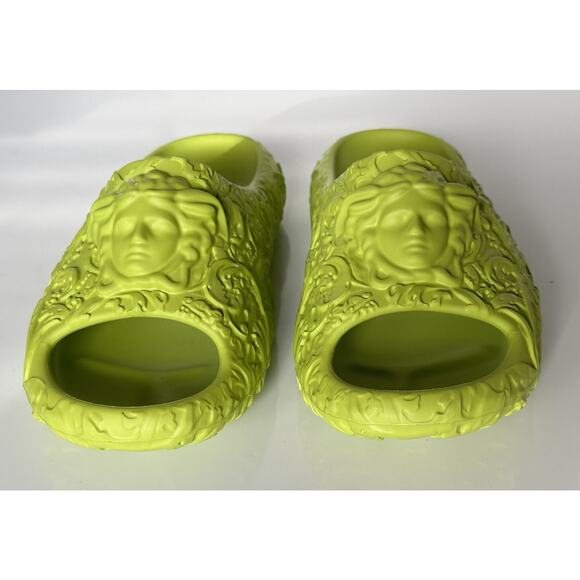 NIB $525 Versace Medusa Head Slides Pool Sandals Green 8 US (41 Eu) 1005746 IT - Picture 10 of 13